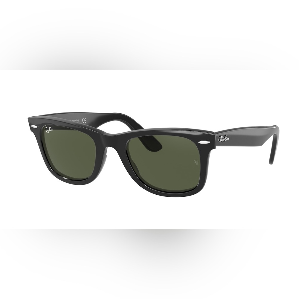 Authentic Ray-Ban wayfarer sunglasses green lens lightly used